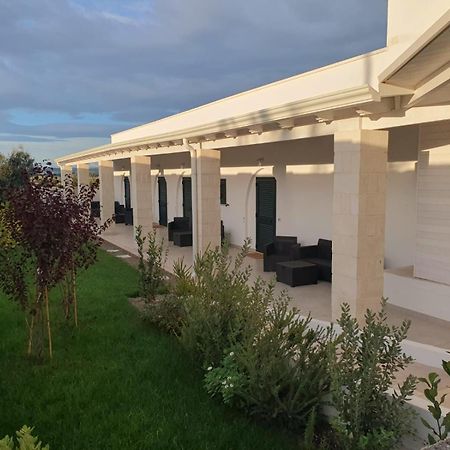 Masseria Strada Agriturismo 吉诺萨 外观 照片