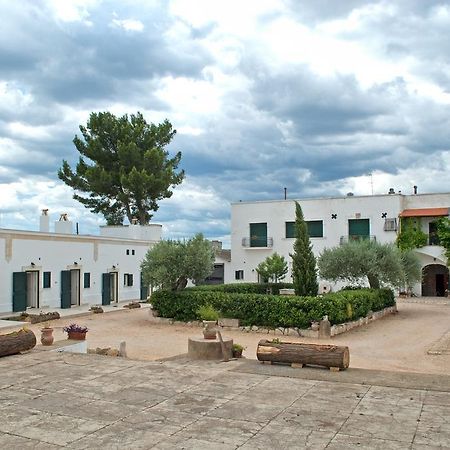 Masseria Strada Agriturismo 吉诺萨 外观 照片