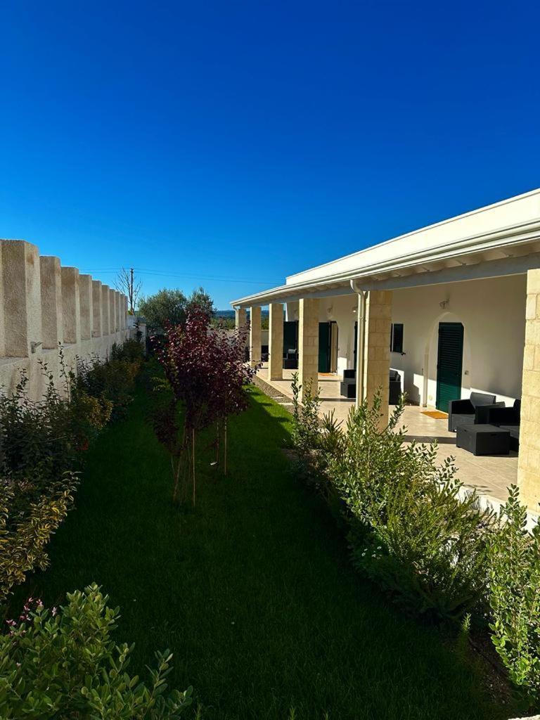Masseria Strada Agriturismo 吉诺萨 外观 照片