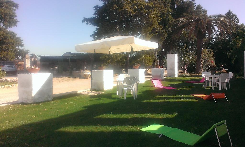 Masseria Strada Agriturismo 吉诺萨 外观 照片