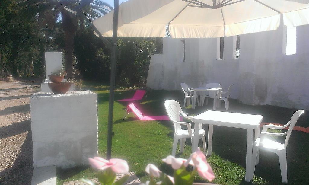 Masseria Strada Agriturismo 吉诺萨 外观 照片