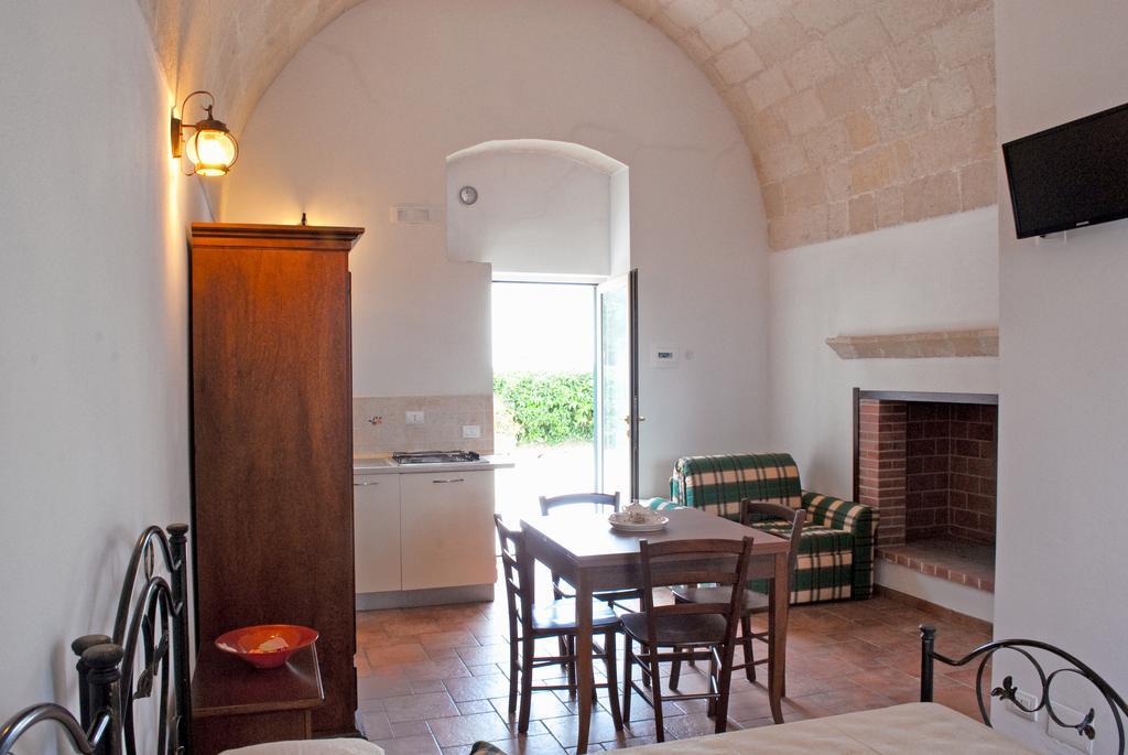 Masseria Strada Agriturismo 吉诺萨 客房 照片
